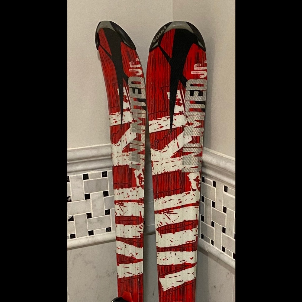 Junior Volkl Skis
